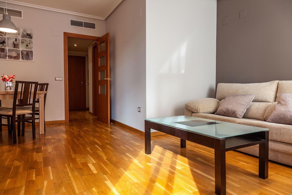 Valencia Flat Rental Swim And Paddle Room photo