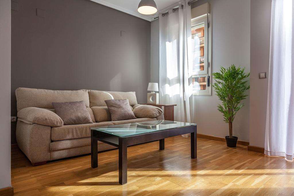 Valencia Flat Rental Swim And Paddle Room photo